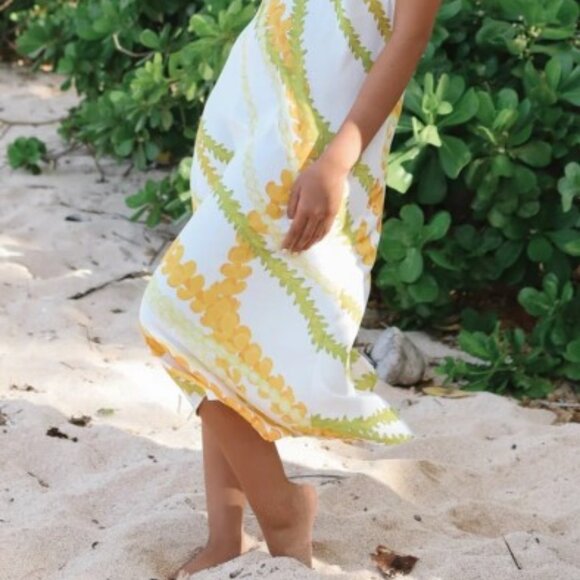 lexbreezy Hawaiian Iolani pikake lei mau loa halter dress - Picture 6 of 10